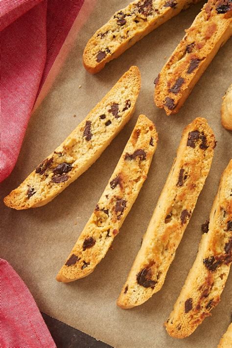 How many calories are in chocolate chip and nut biscotti - calories, carbs, nutrition