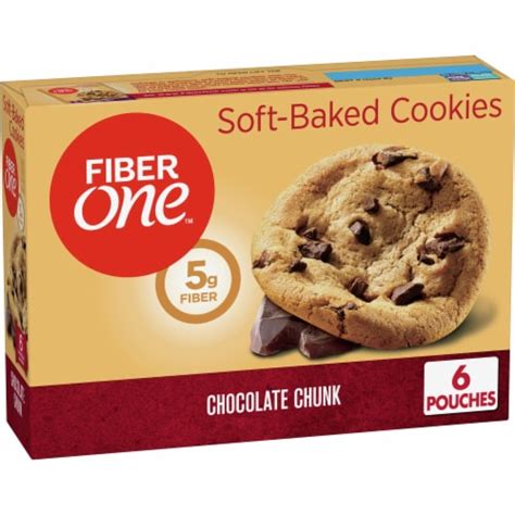 How many calories are in chocolate chunk soft-baked cookie - calories, carbs, nutrition