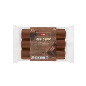 How many calories are in chocolate mini roll - calories, carbs, nutrition