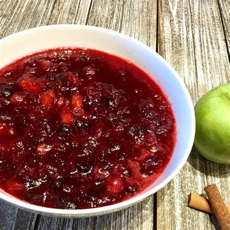 How many calories are in cinnamon, apples cranberry topping - calories, carbs, nutrition