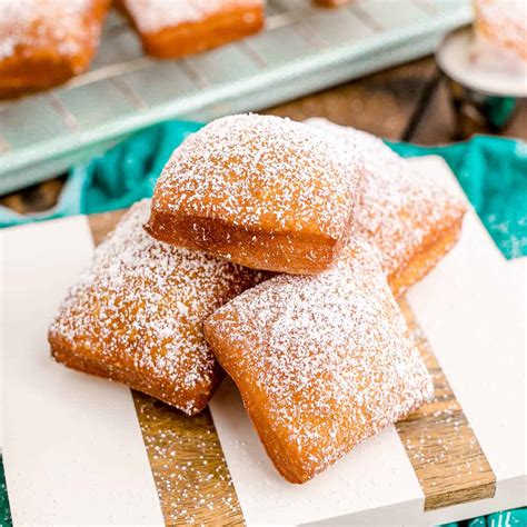 How many calories are in cinnamon beignet - calories, carbs, nutrition
