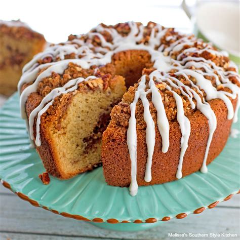 How many calories are in cinnamon streusel coffee cake - calories, carbs, nutrition