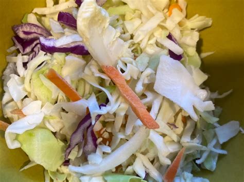 How many calories are in classic coleslaw - calories, carbs, nutrition