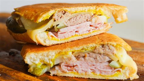 How many calories are in classic cuban panini - calories, carbs, nutrition