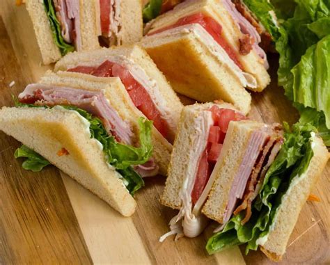 How many calories are in club sandwich - half order - calories, carbs, nutrition
