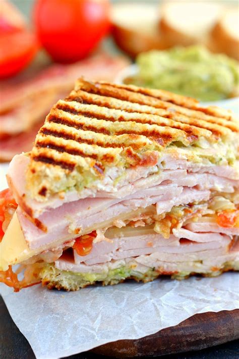 How many calories are in clubhouse turkey panini - calories, carbs, nutrition