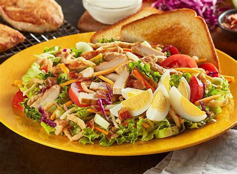 How many calories are in cobb salad panini - calories, carbs, nutrition