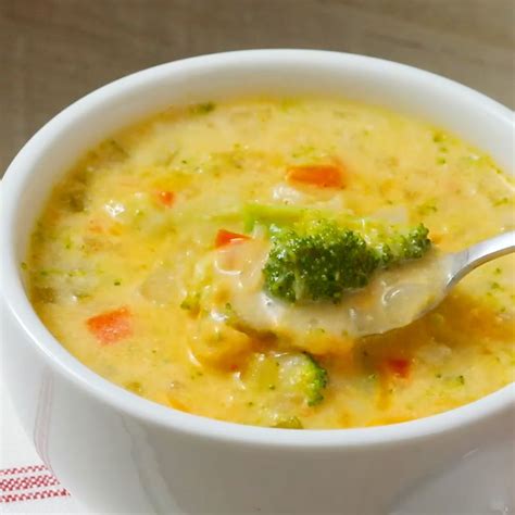 How many calories are in connections chicken broccoli cheese chowder - calories, carbs, nutrition