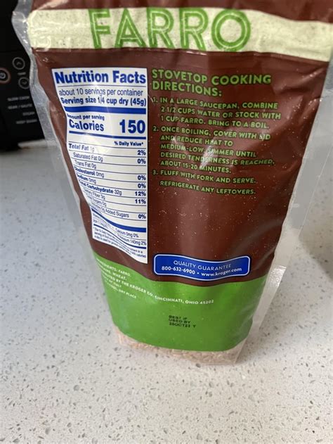 How many calories are in cooked farro - calories, carbs, nutrition