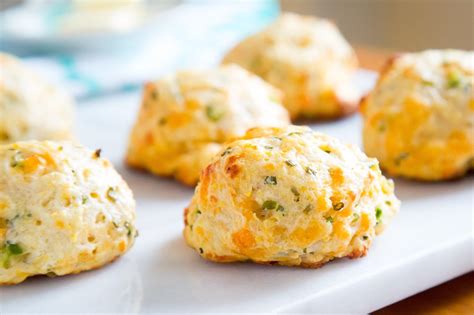 How many calories are in corn jalapeno biscuits - calories, carbs, nutrition