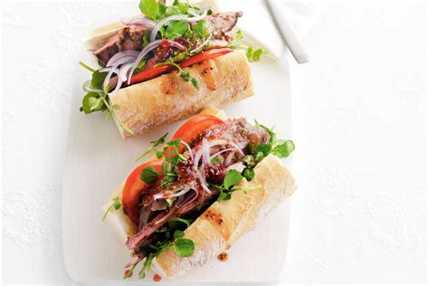 How many calories are in corned beef and salad baguette - calories, carbs, nutrition