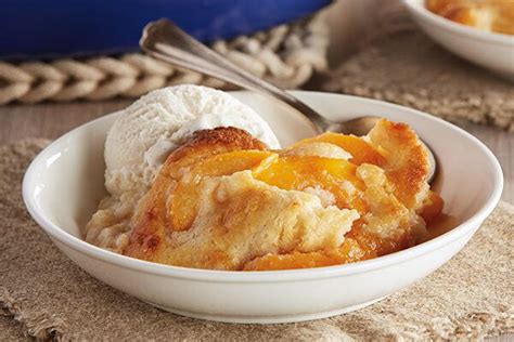 How many calories are in country peach cobbler - calories, carbs, nutrition