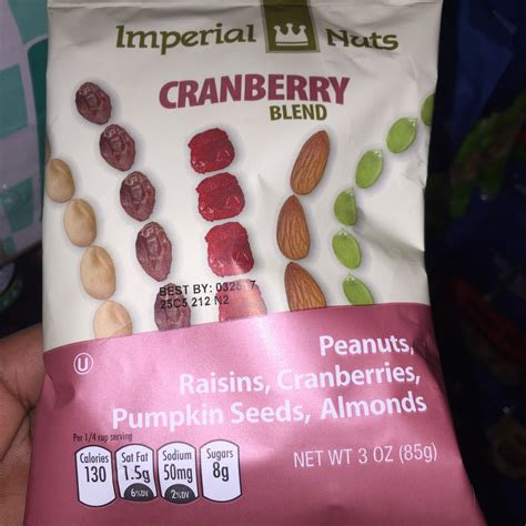 How many calories are in cranberry blend nuts - calories, carbs, nutrition
