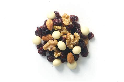 How many calories are in cranberry nut mix - calories, carbs, nutrition