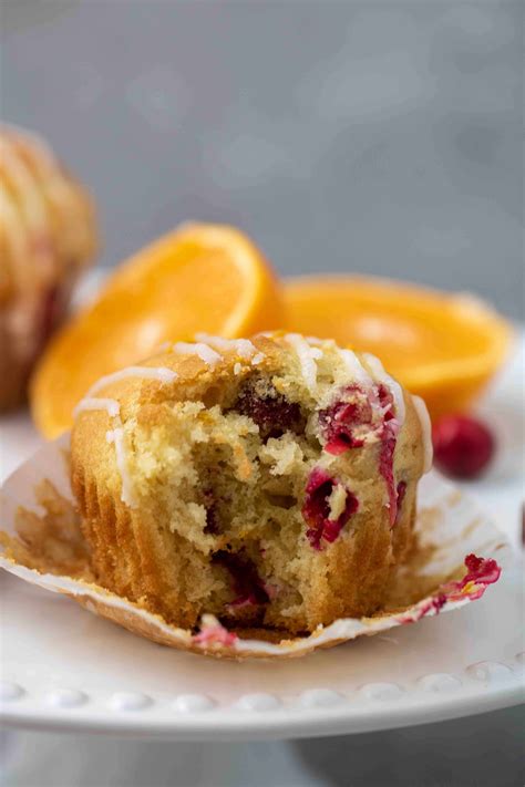 How many calories are in cranberry orange muffins, traditional - calories, carbs, nutrition