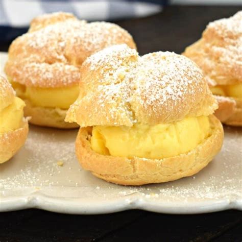 How many calories are in cream puff with custard - calories, carbs, nutrition