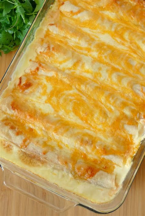 How many calories are in cream style chicken enchiladas - calories, carbs, nutrition