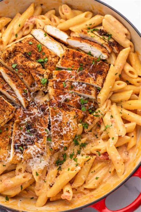 How many calories are in creamy cajun chicken pasta - calories, carbs, nutrition