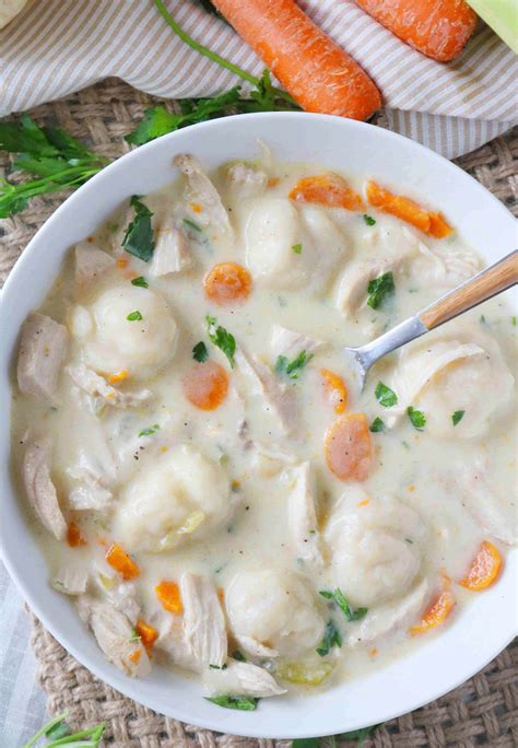 How many calories are in creamy chicken and dumplings - calories, carbs, nutrition