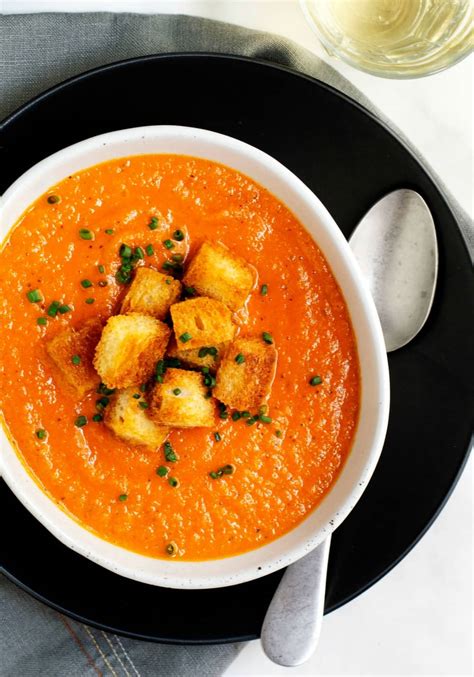 How many calories are in creamy tomato bisque 12 oz - calories, carbs, nutrition