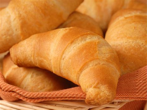 How many calories are in crescent rolls - calories, carbs, nutrition