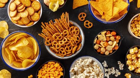 How many calories are in crispy crunchy snacks - calories, carbs, nutrition