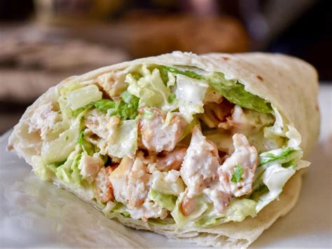 How many calories are in crispy ranch chicken wrap - calories, carbs, nutrition