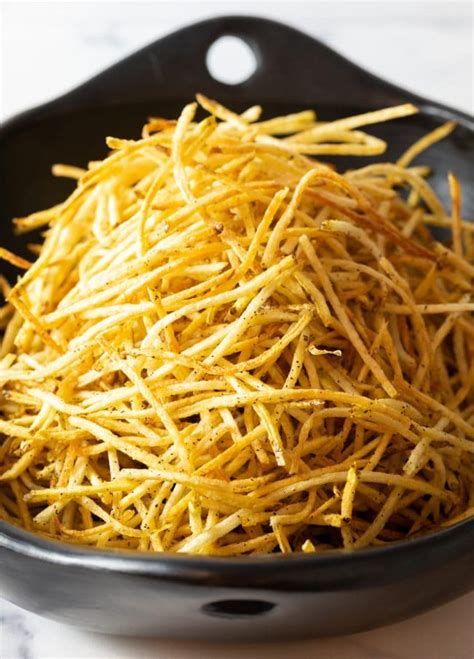 How many calories are in crispy shoestring french fries (large) - calories, carbs, nutrition