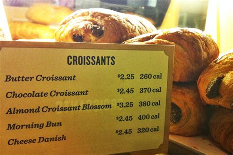 How many calories are in croissant chocolate 1 ea - calories, carbs, nutrition