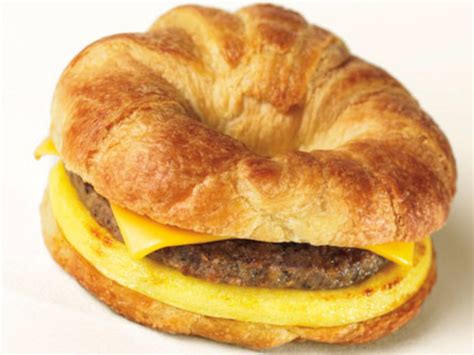 How many calories are in croissant sausage egg - calories, carbs, nutrition