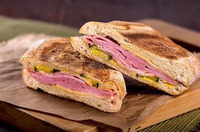 How many calories are in cuban club sandwich - calories, carbs, nutrition