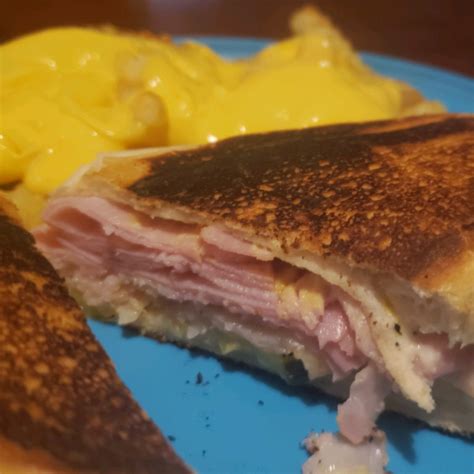 How many calories are in cuban midnight sandwich - calories, carbs, nutrition