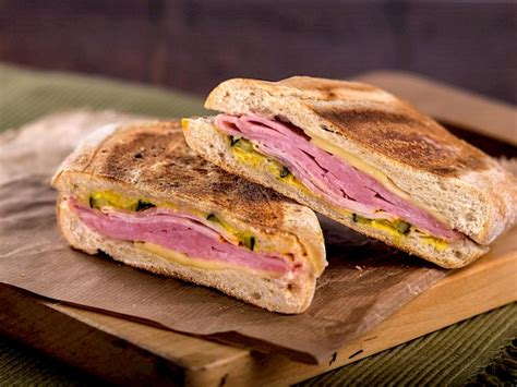 How many calories are in cuban sandwich - calories, carbs, nutrition