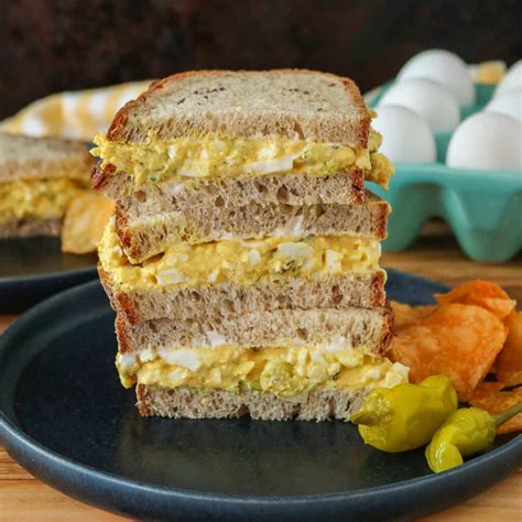 How many calories are in curried egg salad sandwich - calories, carbs, nutrition