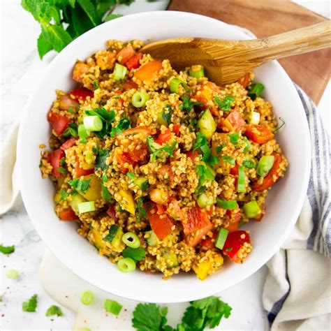 How many calories are in curried vegetable and bulgur salad - calories, carbs, nutrition