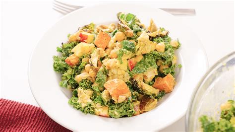 How many calories are in curry chicken and kale salad- large - calories, carbs, nutrition