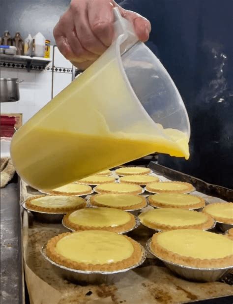 How many calories are in custard tart - calories, carbs, nutrition