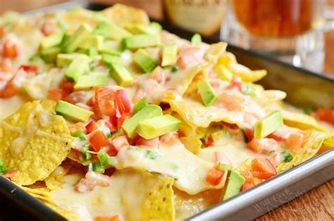 How many calories are in deluxe nachos & cheese - calories, carbs, nutrition