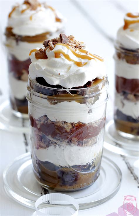 How many calories are in dessert parfait 5 oz salted caramel brownie - calories, carbs, nutrition