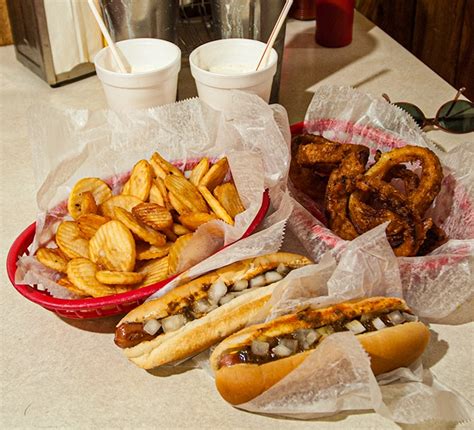 How many calories are in detroit coney combo with french fries and fountain beverage - calories, carbs, nutrition