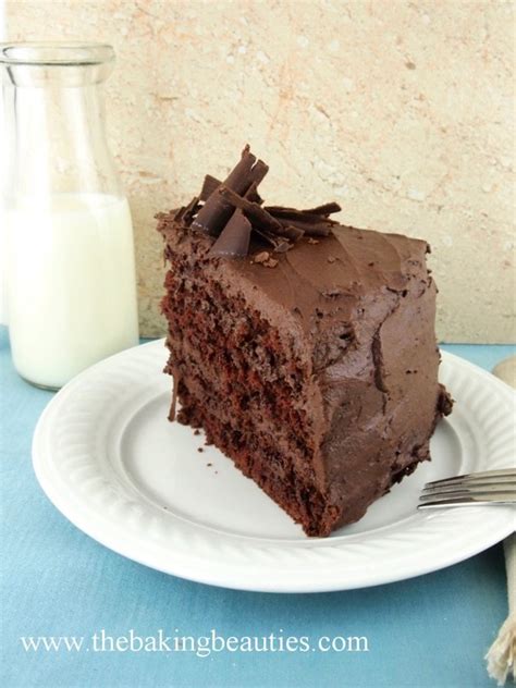 How many calories are in devil's food cake with mocha icing - calories, carbs, nutrition