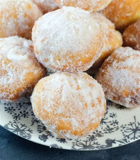 How many calories are in donut holes, powdered sugar (bostwick) - calories, carbs, nutrition