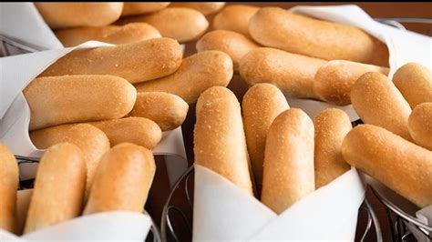 How many calories are in dry breadstick - calories, carbs, nutrition