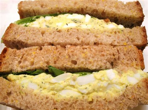 How many calories are in egg salad in a whole wheat pita (1932.24) - calories, carbs, nutrition