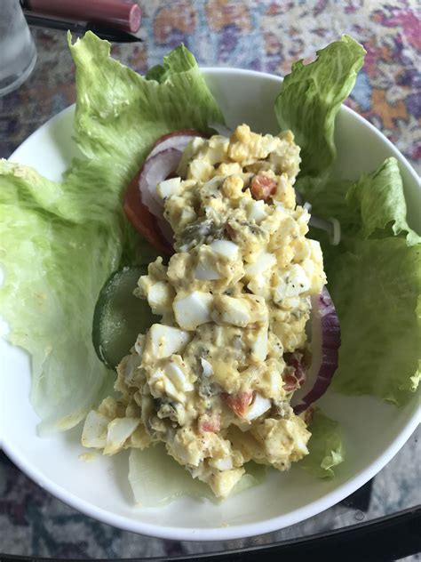 How many calories are in egg salad wrap with cole slaw - calories, carbs, nutrition