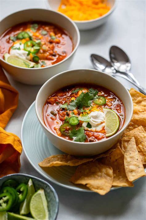 How many calories are in elements - southwestern chicken broth bowl - calories, carbs, nutrition