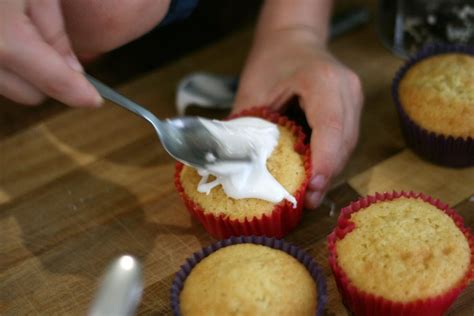 How many calories are in fairy cakes - calories, carbs, nutrition