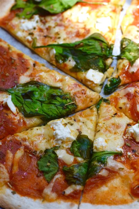 How many calories are in feta and spinach pizza - calories, carbs, nutrition