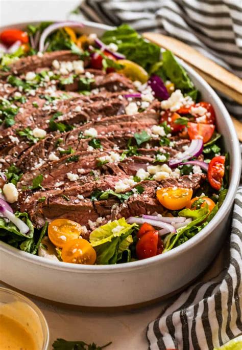 How many calories are in flank steak salad with cucumber dressing - calories, carbs, nutrition
