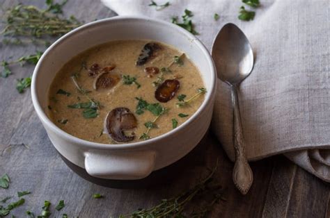 How many calories are in forest mushroom bisque, classic - calories, carbs, nutrition